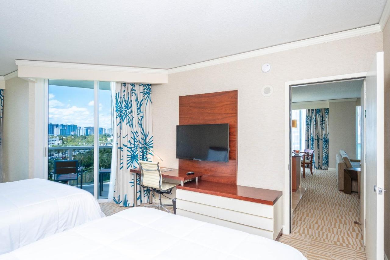 Trump Intl 2 Bedroom Apartment 1600 Sqf Ocean And Bay View Sunny Isles Beach Exterior foto